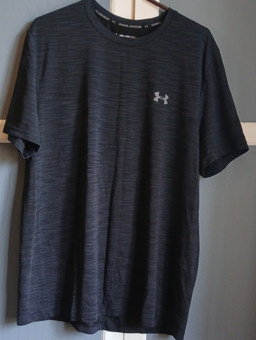 Under Armour Men’s Dark Heather Black Short-Sleeve Athletic Tee